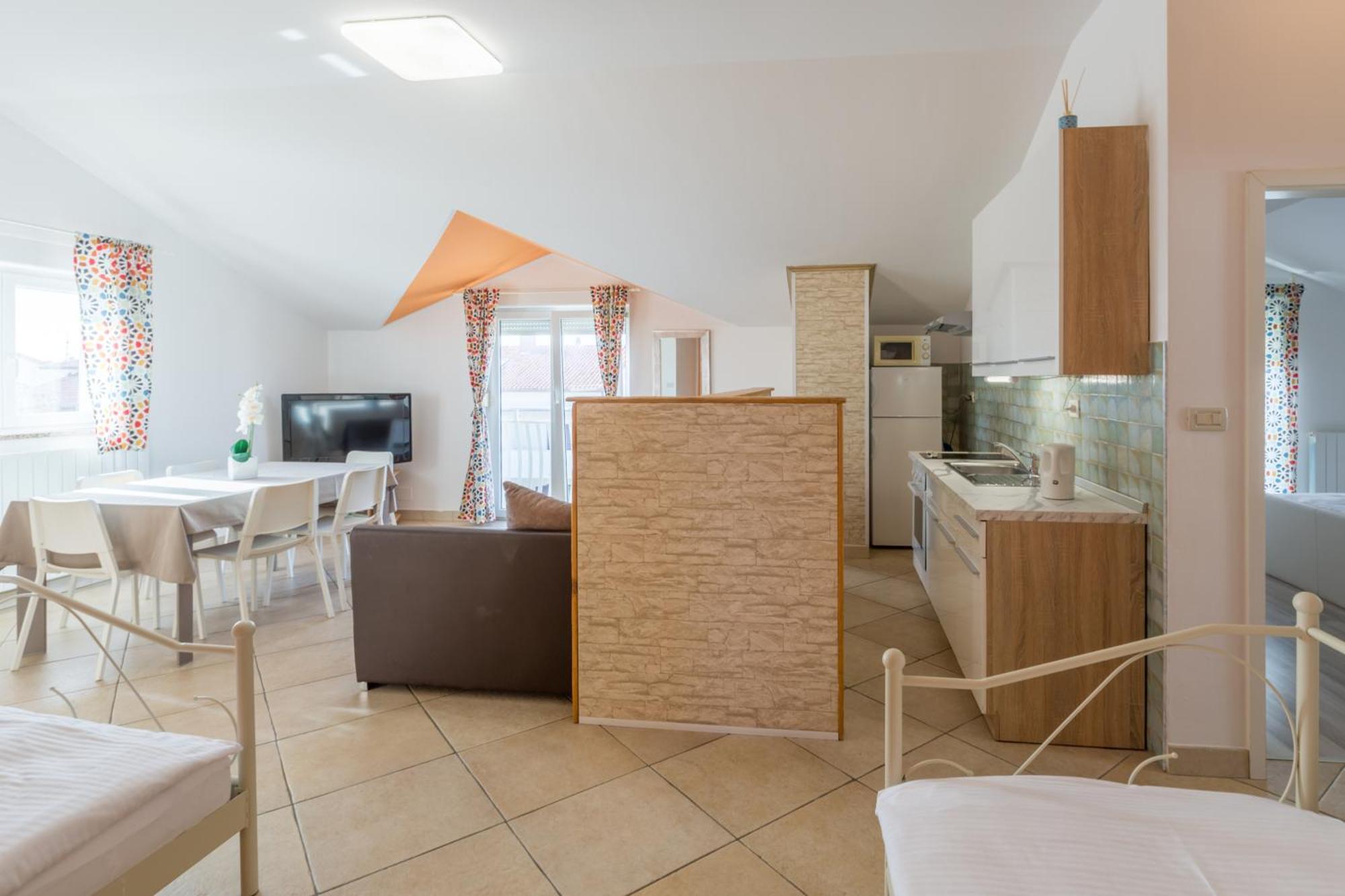Trbovic Apartments Peaceful Stay With Free Parking, Pet-Friendly, And Bike Storage In อูมัค ภายนอก รูปภาพ