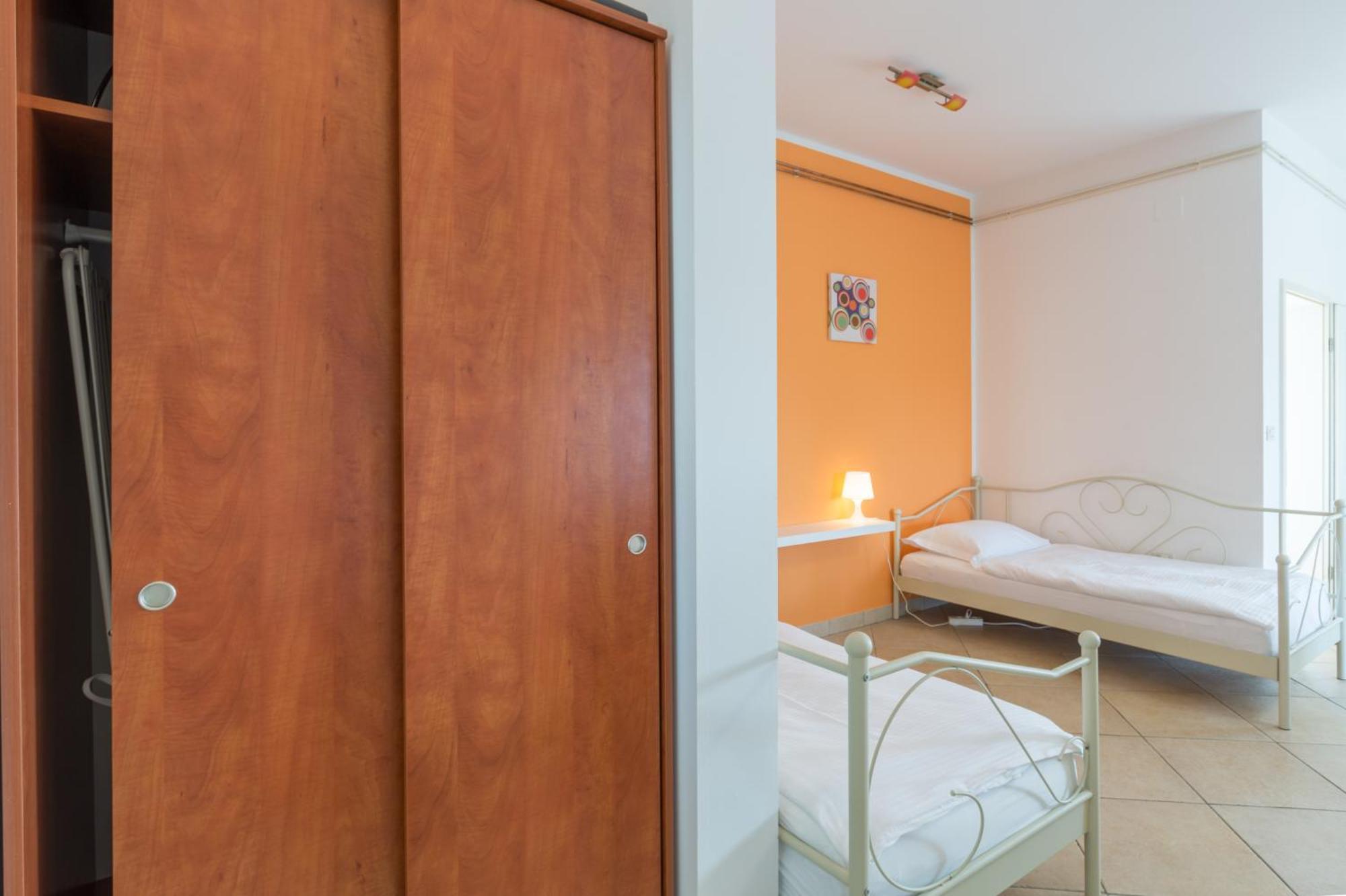 Trbovic Apartments Peaceful Stay With Free Parking, Pet-Friendly, And Bike Storage In อูมัค ภายนอก รูปภาพ