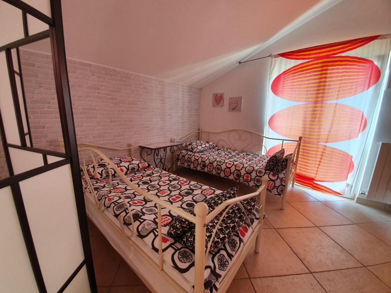 Trbovic Apartments Peaceful Stay With Free Parking, Pet-Friendly, And Bike Storage In อูมัค ห้อง รูปภาพ